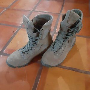 Belleville Gore-tex Air Force flight rated boots.